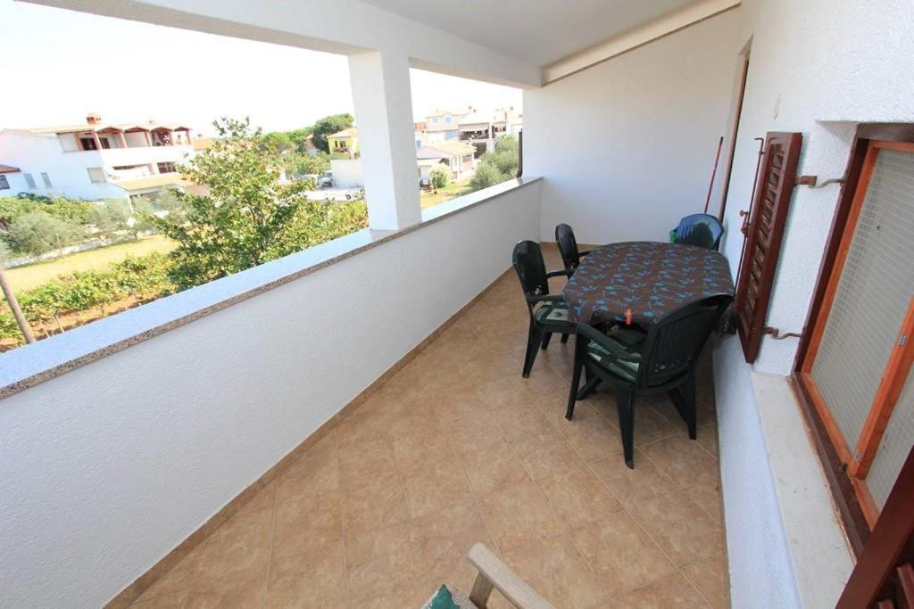 Apartments Anita Pomer Bagian luar foto