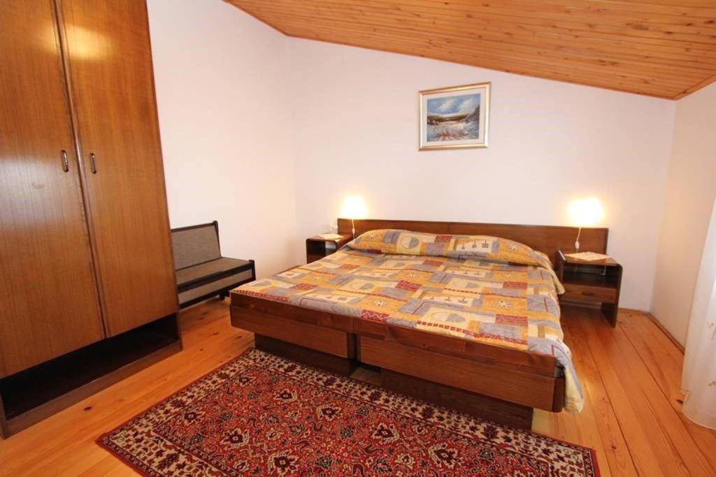 Apartments Anita Pomer Bagian luar foto