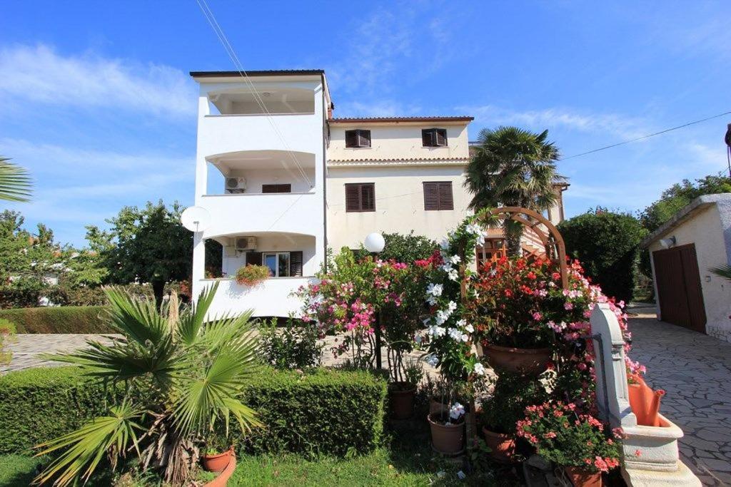 Apartments Anita Pomer Bagian luar foto
