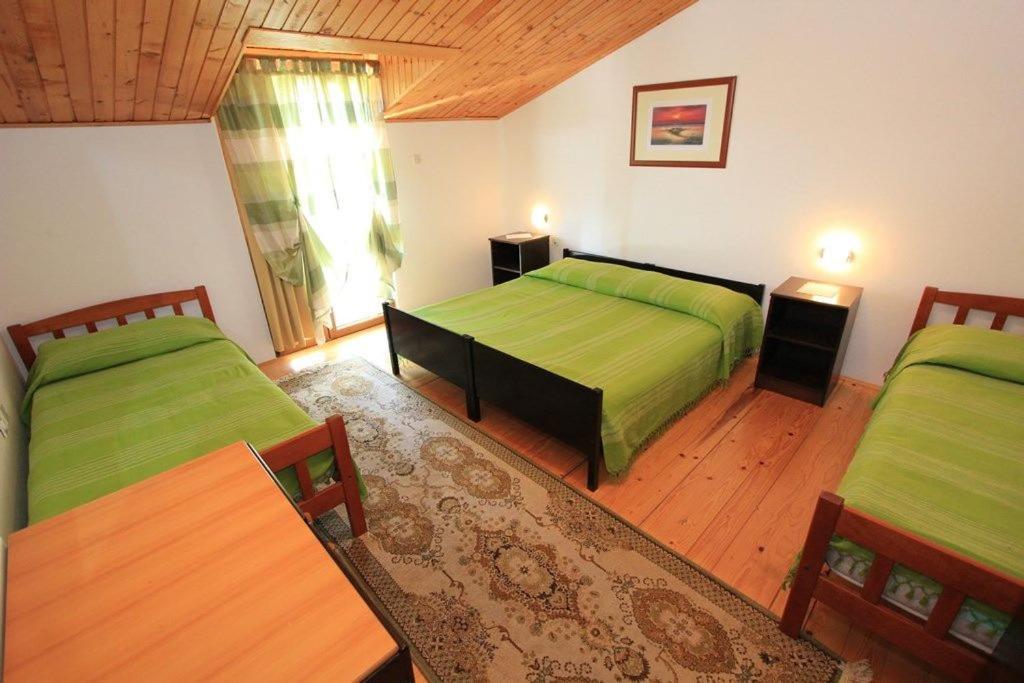 Apartments Anita Pomer Bagian luar foto
